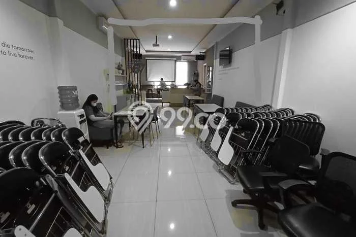 FOR RENT! Ruko di Buah Batu Cocok untuk Bisnis 160m2 FOR RENT! Ruko di Buah Batu Cocok untuk Bisnis 160m2