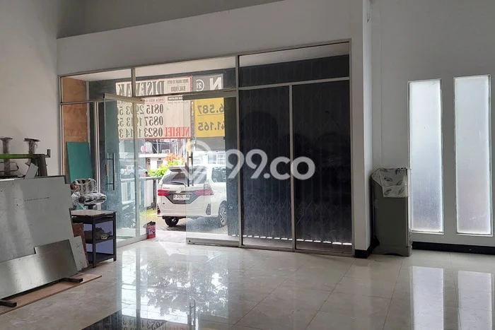 Disewakan Komersial di Kawasan Ramai Sumurbandung Luas 400m2 Disewakan Komersial di Kawasan Ramai Sumurbandung Luas 400m2