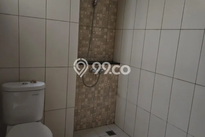 Rumah di Bandung Kulon, 4 KT, Dekat Universitas, LT 216m2m² Bangunan 241m2m² Rumah di Bandung Kulon, 4 KT, Dekat Universitas, LT 216m2m² Bangunan 241m2m²