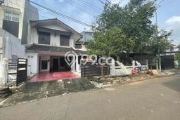 Ready to Use! Luxury House LT 330m2 Desain Elegan di Pulomas Ready to Use! Luxury House LT 330m2 Desain Elegan di Pulomas