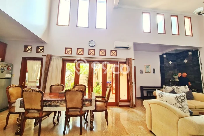 Dijual Rumah Mewah Exclusive di Ciputat Timur, Tangerang Selatan Dijual Rumah Mewah Exclusive di Ciputat Timur, Tangerang Selatan