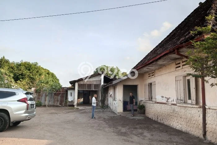 GOOD DEAL! Rumah Premium di , LT 1630m2m² LB 300m2m² GOOD DEAL! Rumah Premium di , LT 1630m2m² LB 300m2m²