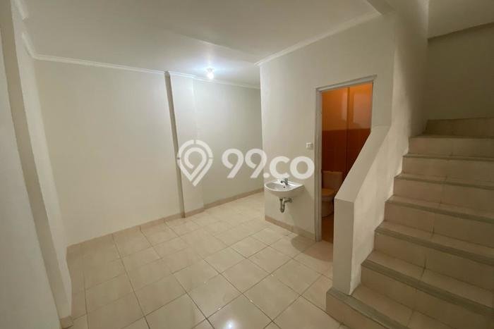 Ruko For Rent Kawasan Kalideres, Luas 63m², Area Komersial, Jalan Utama Ruko For Rent Kawasan Kalideres, Luas 63m², Area Komersial, Jalan Utama