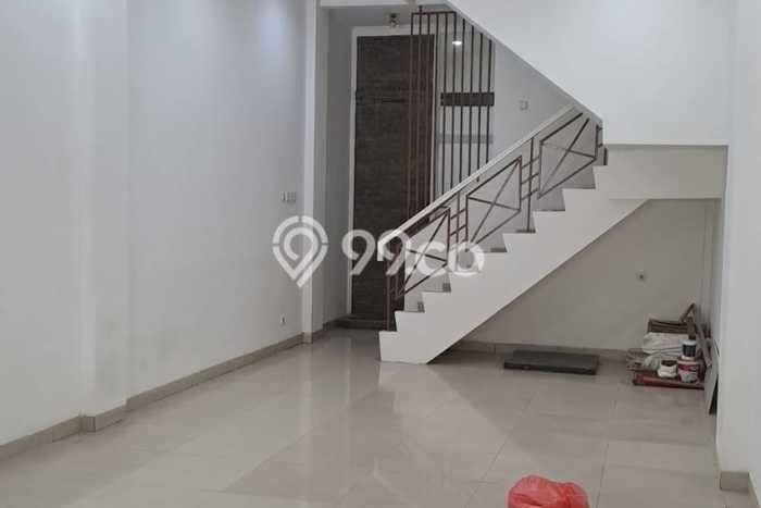 KAWASAN PREMIUM! Ruko di Daan Mogot, Luas 64m², Pusat Bisnis KAWASAN PREMIUM! Ruko di Daan Mogot, Luas 64m², Pusat Bisnis