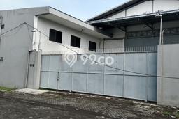 Gudang Dijual di Surabaya LT 1196m2 & LB 838m2 Lokasi Terbaik! Gudang Dijual di Surabaya LT 1196m2 & LB 838m2 Lokasi Terbaik!