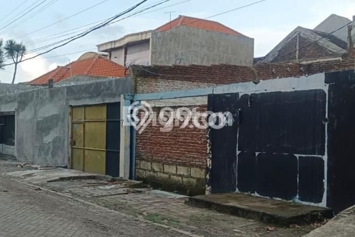 BEST PRICE! Rumah kawasan Sambikerep, Dekat Pusat Kota, 2 KM, LT 360m2m² Bangunan 360m2m² BEST PRICE! Rumah kawasan Sambikerep, Dekat Pusat Kota, 2 KM, LT 360m2m² Bangunan 360m2m²