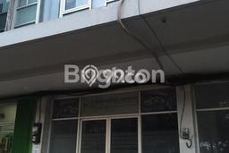 Disewakan Ruko di Pusat Kota Surabaya Ramai Strategis Disewakan Ruko di Pusat Kota Surabaya Ramai Strategis