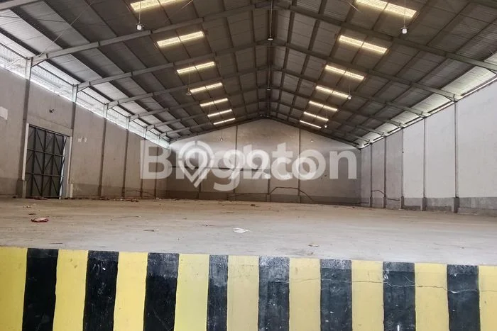 Gudang Kawasan Komersial di Asemrowo, Luas 1200m2m², Disewakan, Ready Pakai Gudang Kawasan Komersial di Asemrowo, Luas 1200m2m², Disewakan, Ready Pakai