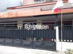 For Sale Rumah 5 Kamar Lokasi Ideal Bagus dan Strategis di Sawahan For Sale Rumah 5 Kamar Lokasi Ideal Bagus dan Strategis di Sawahan