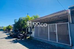 Rumah Modern Cantik 3 Kamar Bisa Langsung Pindah di Rungkut Rumah Modern Cantik 3 Kamar Bisa Langsung Pindah di Rungkut
