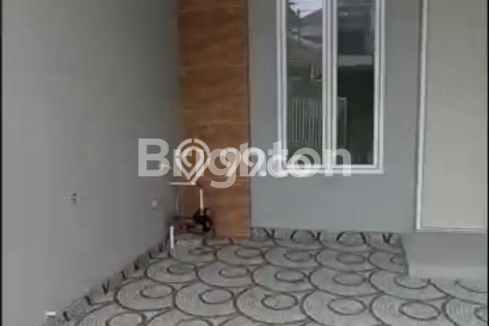 PENAWARAN TERBAIK! Rumah Strategis di Waru, Luas 75m2m² LB 130m2m² PENAWARAN TERBAIK! Rumah Strategis di Waru, Luas 75m2m² LB 130m2m²