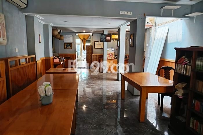 FOR SALE! Ruko di Sawahan Surabaya, LT 180m2, LB 240m2 FOR SALE! Ruko di Sawahan Surabaya, LT 180m2, LB 240m2