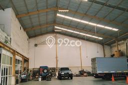 FOR RENT! Gudang di Petemon Cocok untuk Bisnis 888m2 FOR RENT! Gudang di Petemon Cocok untuk Bisnis 888m2