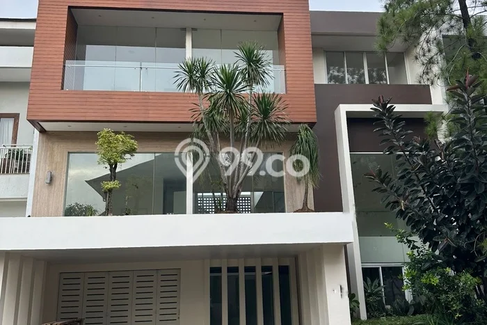 Dijual Rumah Luas Megah Dengan View Cantik di Bintaro, Tangerang Selatan Dijual Rumah Luas Megah Dengan View Cantik di Bintaro, Tangerang Selatan