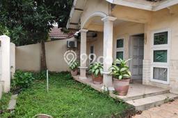 Rumah Elit Modern Siap Huni di BSD Tangerang Rumah Elit Modern Siap Huni di BSD Tangerang