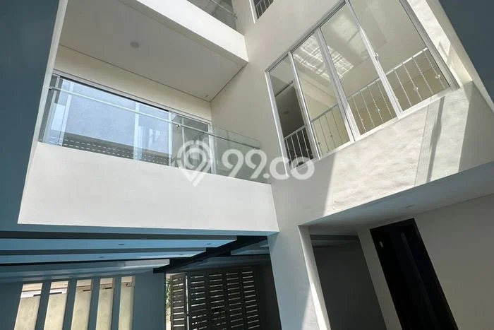 Dijual Rumah Luas Megah Dengan View Cantik di Bintaro, Tangerang Selatan Dijual Rumah Luas Megah Dengan View Cantik di Bintaro, Tangerang Selatan