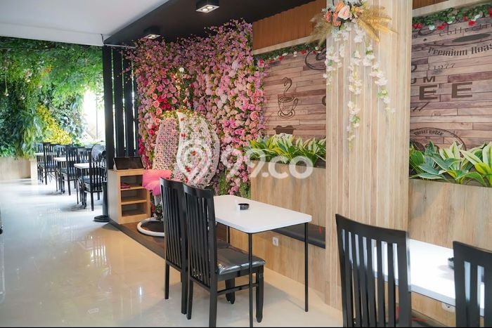 LOKASI PREMIUM! Ruko di Jembatan Besi, Luas 360m², Jalan Utama, Kawasan Bisnis LOKASI PREMIUM! Ruko di Jembatan Besi, Luas 360m², Jalan Utama, Kawasan Bisnis