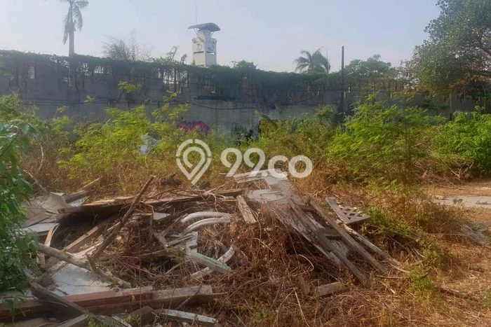 Tanah Disewakan Lokasi Jakarta Barat Seluas 2034m2 Strategis dan Aman Tanah Disewakan Lokasi Jakarta Barat Seluas 2034m2 Strategis dan Aman