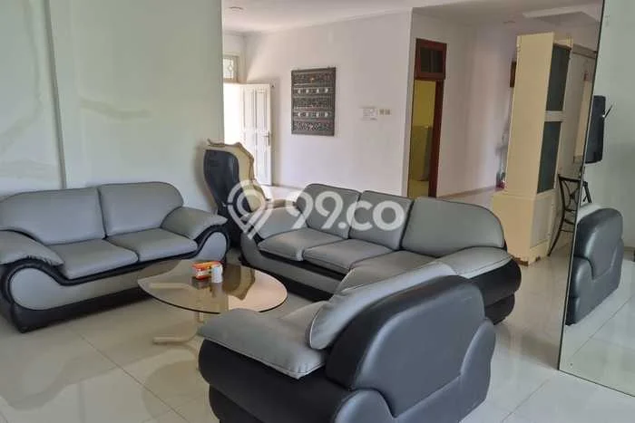 Vila Kawasan Cipanas, Area 200m2m², Dekat Mudah Pusat Kota Vila Kawasan Cipanas, Area 200m2m², Dekat Mudah Pusat Kota