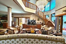 Jual Rumah Luas Megah Dengan View Cantik di Lebak Bulus, Jakarta Selatan Jual Rumah Luas Megah Dengan View Cantik di Lebak Bulus, Jakarta Selatan