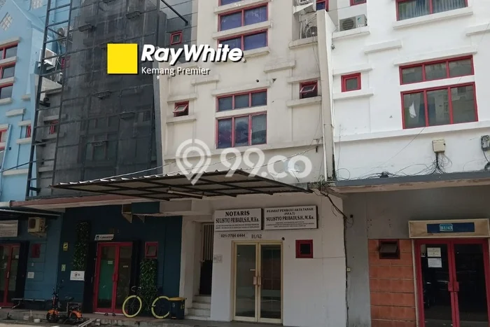 LOKASI STRATEGIS! Ruko Kawasan Tanjung Barat, Luas 180m², Kawasan Bisnis LOKASI STRATEGIS! Ruko Kawasan Tanjung Barat, Luas 180m², Kawasan Bisnis