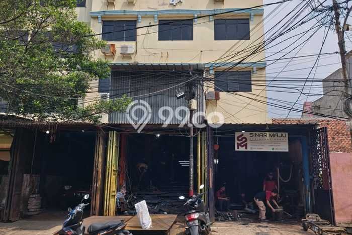 Ruko Bagus Dijual LB 1053m2 Lokasi Strategis Jakarta Barat Area Cocok untuk Bisnis Ruko Bagus Dijual LB 1053m2 Lokasi Strategis Jakarta Barat Area Cocok untuk Bisnis