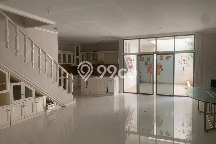 Ruko untuk disewa di Penjaringan punya LT 300m2 & LB 600m2 harga sewa kompetitif Ruko untuk disewa di Penjaringan punya LT 300m2 & LB 600m2 harga sewa kompetitif