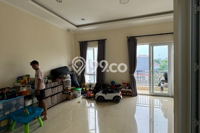 Jual Rumah Luas Megah Dengan View Eksklusif di Sunter, Jakarta Utara Jual Rumah Luas Megah Dengan View Eksklusif di Sunter, Jakarta Utara