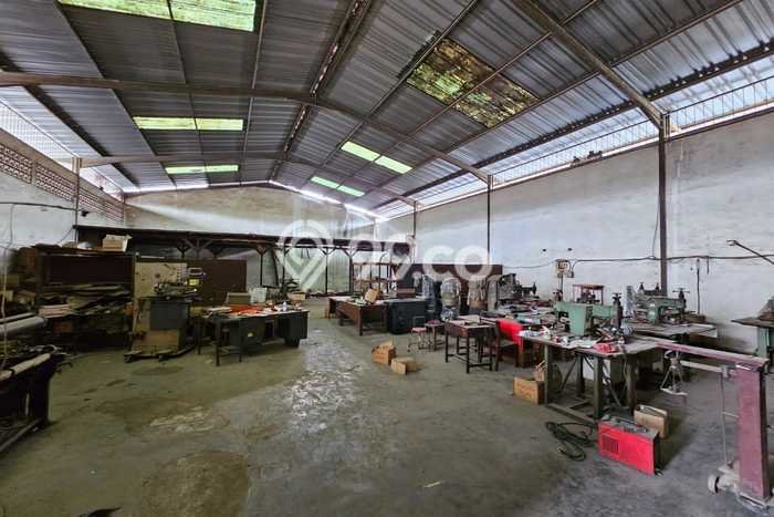 Unit Gudang Dijual di Tangerang LT 1960m2 & LB 1000m2 Unit Gudang Dijual di Tangerang LT 1960m2 & LB 1000m2