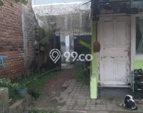 Dijual Kost Strategis di Dayeuhkolot, Bandung 4 KT, 4 KM, Luas Bangunan 190m2 Dijual Kost Strategis di Dayeuhkolot, Bandung 4 KT, 4 KM, Luas Bangunan 190m2