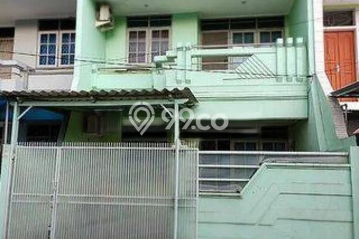 Rumah Strategis Minimalis Lb 150m2 di Kebon Jeruk, Jakarta Barat Rumah Strategis Minimalis Lb 150m2 di Kebon Jeruk, Jakarta Barat