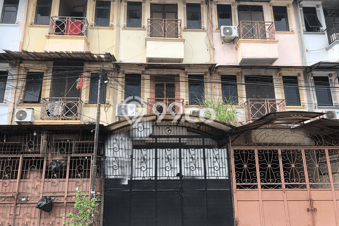 Jual Rumah Eksklusif 2 KT di Jelambar, Jakarta Barat Jual Rumah Eksklusif 2 KT di Jelambar, Jakarta Barat
