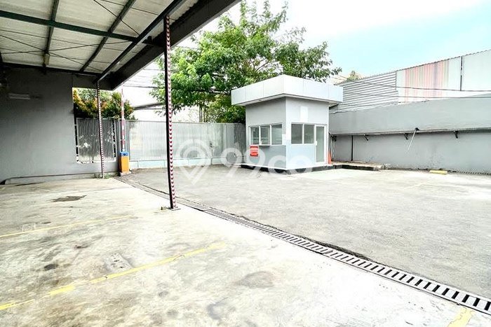 Unit Gudang Disewa Lokasi Karawaci, Tangerang Spesifikasi Luas Bangunan 700m2 Unit Gudang Disewa Lokasi Karawaci, Tangerang Spesifikasi Luas Bangunan 700m2