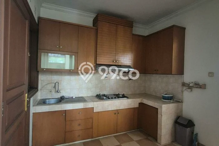 Disewakan Segera Rumah Kondisi Bagus di Area BSD, Tangerang Selatan Disewakan Segera Rumah Kondisi Bagus di Area BSD, Tangerang Selatan