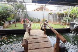 Hunian Mewah LB 400m2 Siap Pakai Desain Elegan di Bambu Apus, Jakarta Timur Hunian Mewah LB 400m2 Siap Pakai Desain Elegan di Bambu Apus, Jakarta Timur