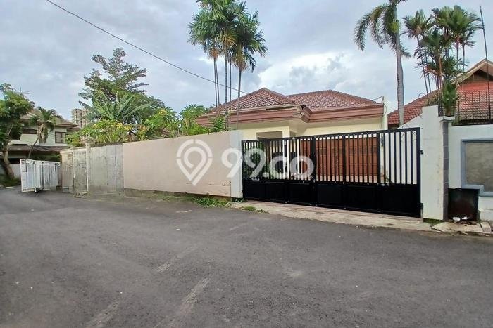 Lokasi strategis! Rumah siap pakai dikontrakkan di Cilandak LB 600m2 Lokasi strategis! Rumah siap pakai dikontrakkan di Cilandak LB 600m2