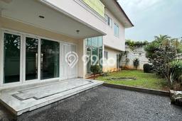 Jual Rumah Mewah Elegan Dengan View Eksklusif di Ampera, Jakarta Selatan Jual Rumah Mewah Elegan Dengan View Eksklusif di Ampera, Jakarta Selatan