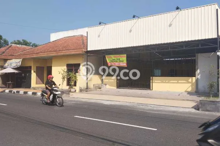 Ruko Bagus LT 230m2 LB 230m2 Dijual di Klaten Tengah Klaten Ruko Bagus LT 230m2 LB 230m2 Dijual di Klaten Tengah Klaten