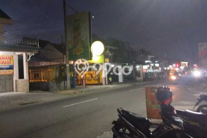 Ruko Bagus LT 141m2 LB 176m2 Dijual di Banyudono Boyolali Ruko Bagus LT 141m2 LB 176m2 Dijual di Banyudono Boyolali