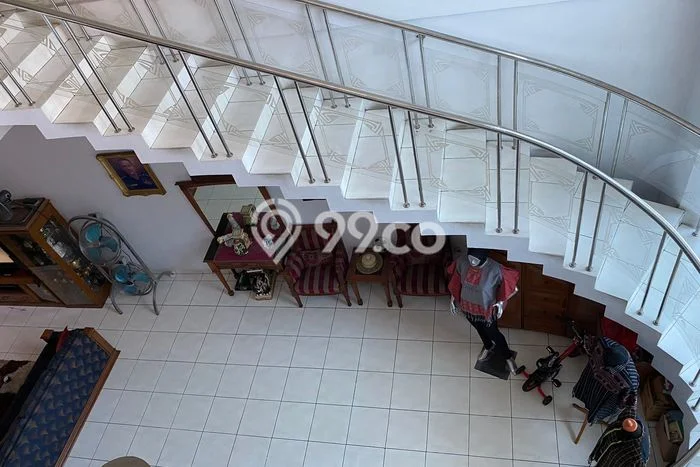 For Sale! Luxury House LT 250m2 Desain Elegan di Pos Pengumben For Sale! Luxury House LT 250m2 Desain Elegan di Pos Pengumben