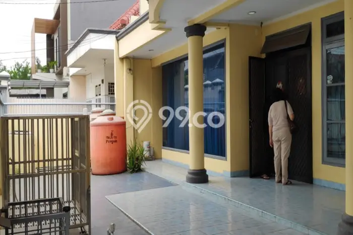 Ready to Use! Luxury House LT 240m2 Desain Elegan di Duta Garden Ready to Use! Luxury House LT 240m2 Desain Elegan di Duta Garden