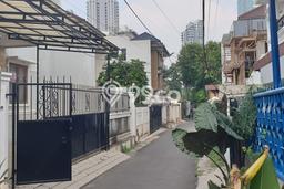 Ready to Use! Premium House LT 200m2 Desain Modern di Guntur Ready to Use! Premium House LT 200m2 Desain Modern di Guntur