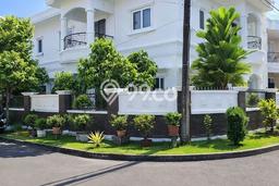 Rumah Elit Modern Siap Huni di Villa Meruya Jakarta Barat Rumah Elit Modern Siap Huni di Villa Meruya Jakarta Barat