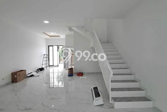 Ready to Use! Premium House LT 126m2 Desain Modern di Villa Meruya Ready to Use! Premium House LT 126m2 Desain Modern di Villa Meruya