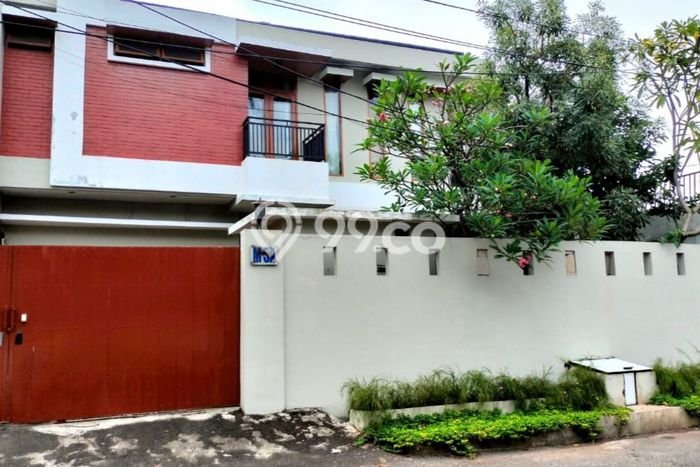 Disewakan Rumah Murah di Kemang Jakarta Selatan Punya 6 Kamar Tidur Disewakan Rumah Murah di Kemang Jakarta Selatan Punya 6 Kamar Tidur