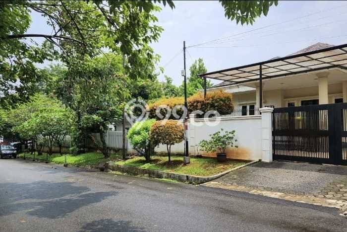 Hunian Elit LB 280m2 Siap Pakai Desain Elegan di Pondok Indah, Jakarta Selatan Hunian Elit LB 280m2 Siap Pakai Desain Elegan di Pondok Indah, Jakarta Selatan