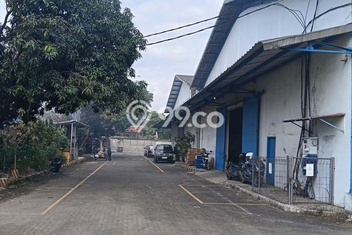 Disewakan Gudang di Kawasan Ramai Jatake Luas 1242m2 Disewakan Gudang di Kawasan Ramai Jatake Luas 1242m2
