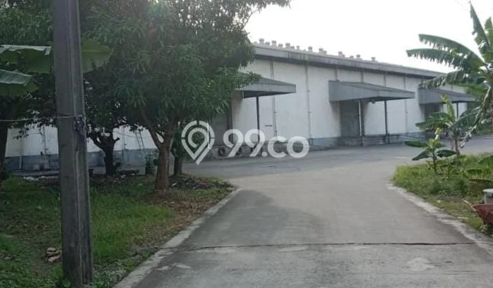 Gudang untuk Disewa di Pusat Tangerang Luas Bangunan 2340m2 Gudang untuk Disewa di Pusat Tangerang Luas Bangunan 2340m2