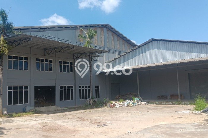 Unit Pabrik Paling Strategis di Sepatan Tangerang dengan LB 6000m2 Unit Pabrik Paling Strategis di Sepatan Tangerang dengan LB 6000m2