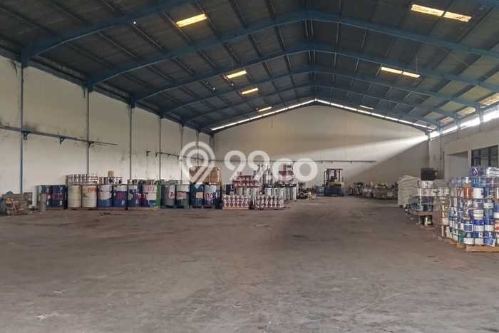 Disewakan Gudang di Kawasan Ramai Jatake Luas 1242m2 Disewakan Gudang di Kawasan Ramai Jatake Luas 1242m2